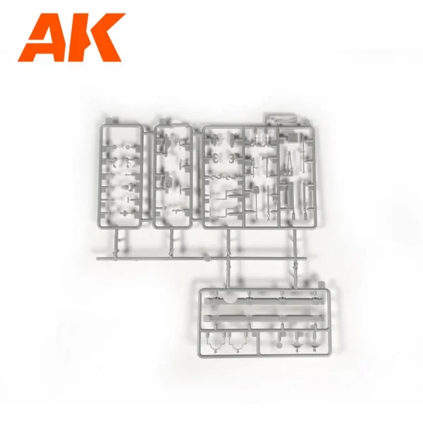 5568337831-10 AK Interactive - PZ.KPFW.IV AUSF.D AFRIKA KORPS+DAK PANZERFAHRER 1/35 - AK35504-A