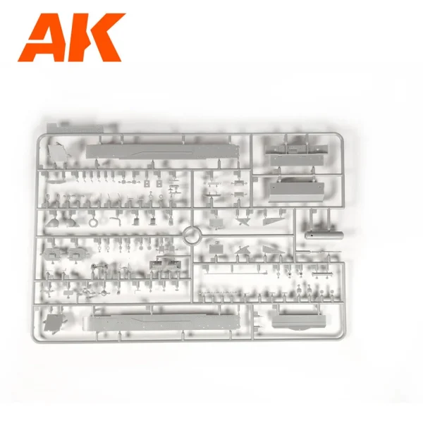 AK Interactive - PZ.KPFW.IV AUSF.D AFRIKA KORPS +5 FIGURES GERMAN TANK CREW AFRIKA KORPS 1/35 - AK35504-B