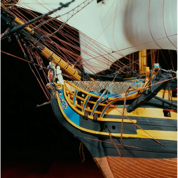 1000808970-11 Heller - HMS Victory - 80897
