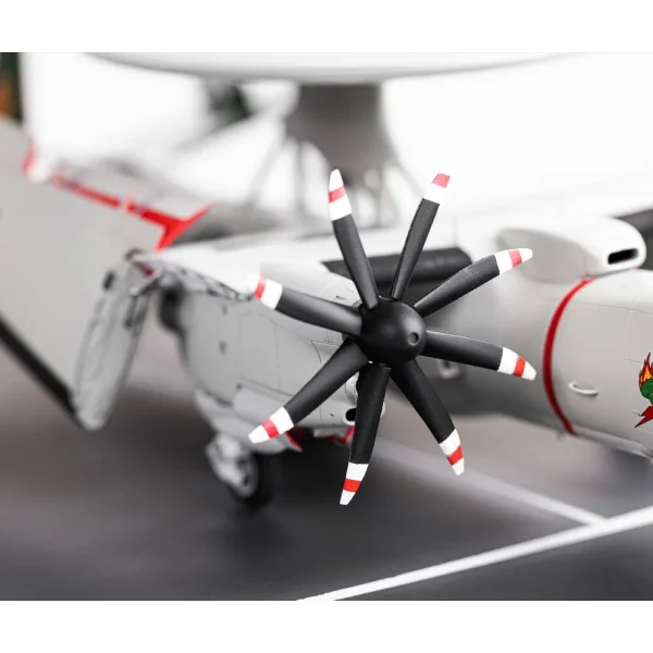 Heller - E-2C Hawkeye - 82300
