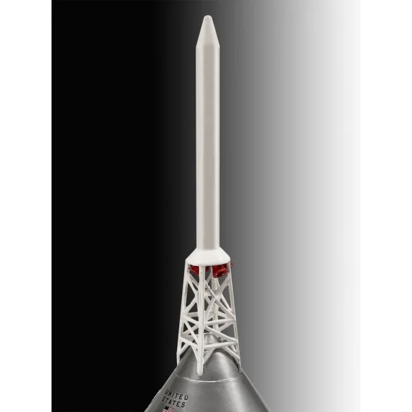 4009803704-5 Revell - Apollo 11 Saturn V Rocket - 03704