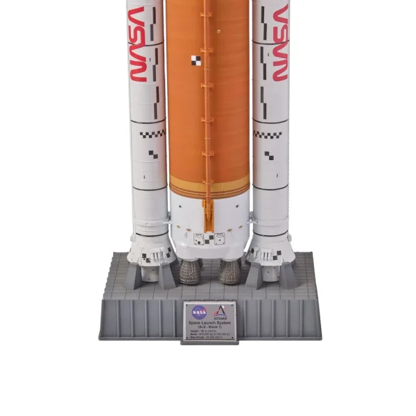 Revell - NASA Artemis Space Launch System (SLS) - 03760