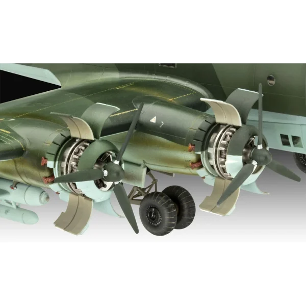 Revell - Focke-Wulf Fw 200 C-5/C-8 Condor - 03777