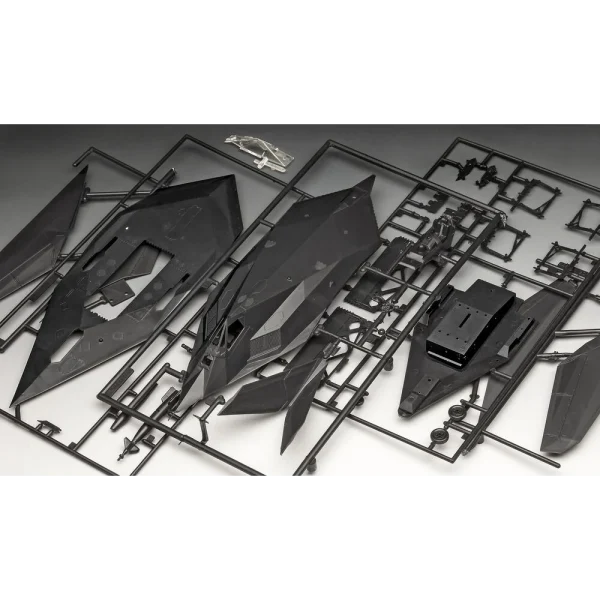 4009803899-6 Revell - F-117A Nighthawk Stealth Fighter - 03899