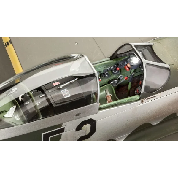 Revell - P-51D-5NA Mustang (early version - 03944