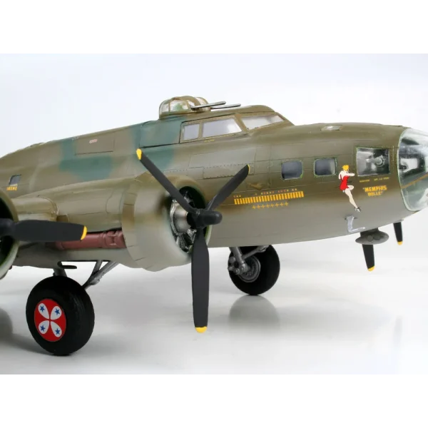 4009804297-6 Revell - B-17F Memphis Belle - 04297