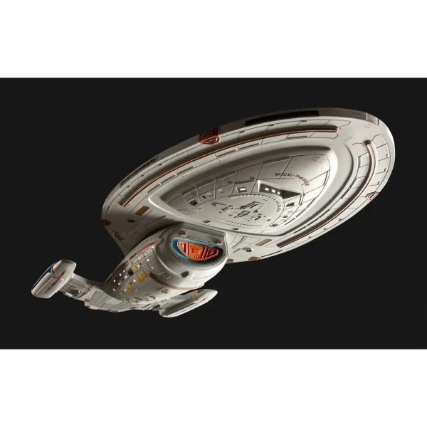 4009804992-10 Revell - U.S.S. Voyager - 04992
