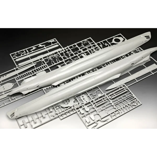 4009805163-14 Revell - German Submarine Type VII C/41 - 05163