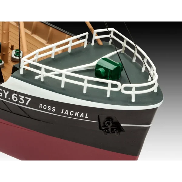 4009805204-6 Revell - Northsea Fishing Trawler - 05204
