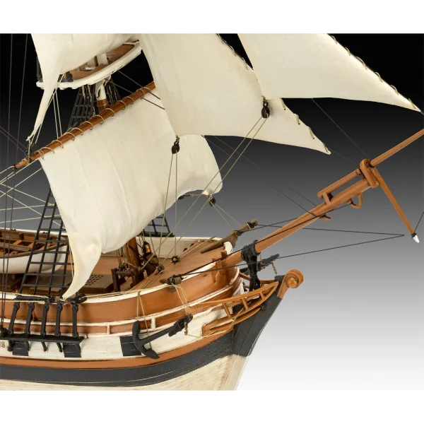 4009805458-2 Revell - HMS Beagle - 05458