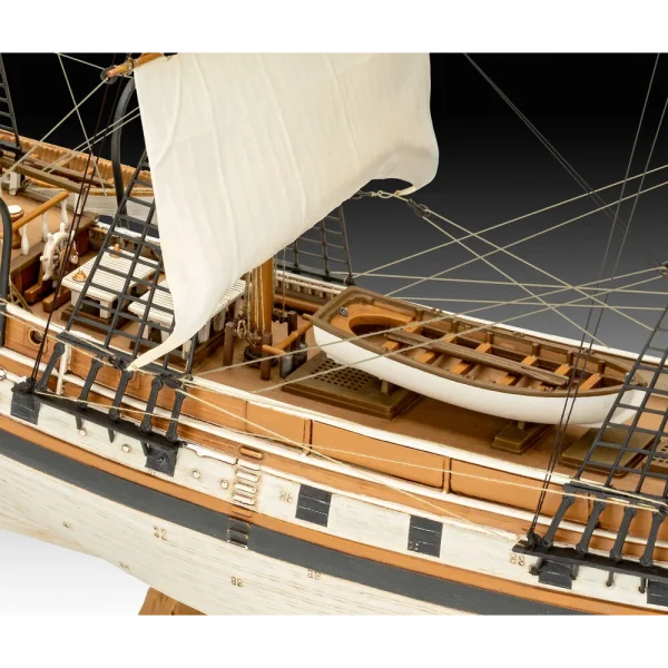 4009805458-4 Revell - HMS Beagle - 05458