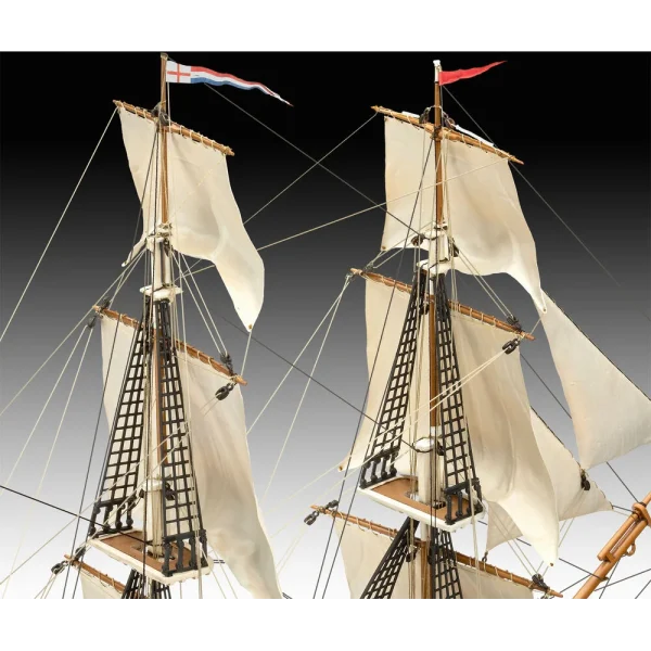 4009805458-5 Revell - HMS Beagle - 05458