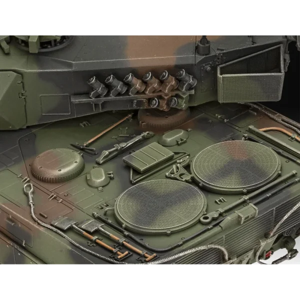 Revell - 70 Jahre Bundeswehr: Leopard 2 A6A2 Exclusive Edi - 05631