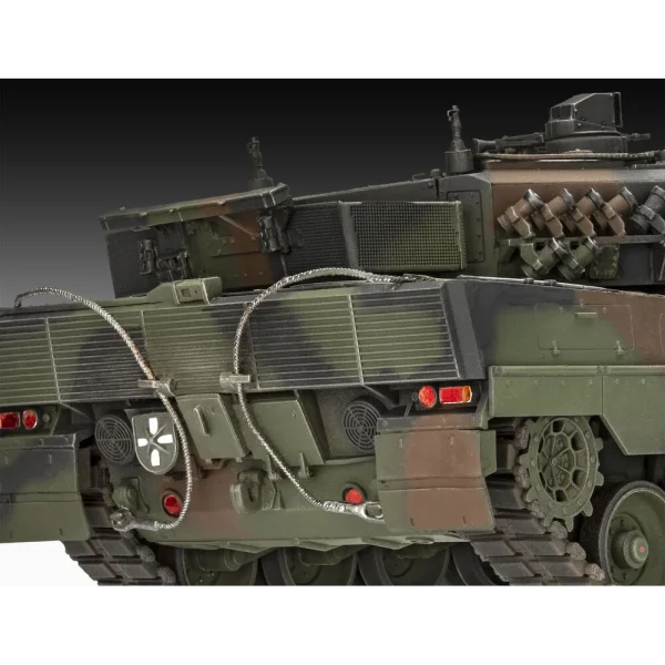 Revell - 70 Jahre Bundeswehr: Leopard 2 A6A2 Exclusive Edi - 05631
