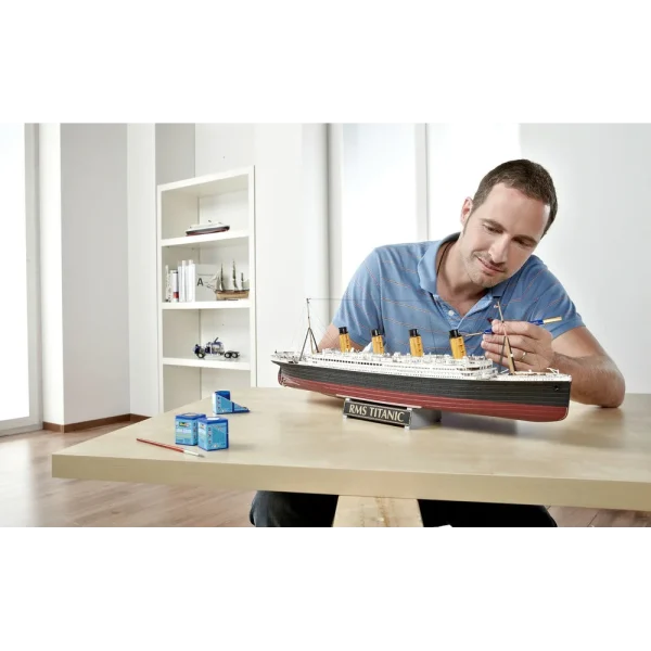 4009805715-10 Revell - Geschenkset "100 Jahre Titanic - 05715
