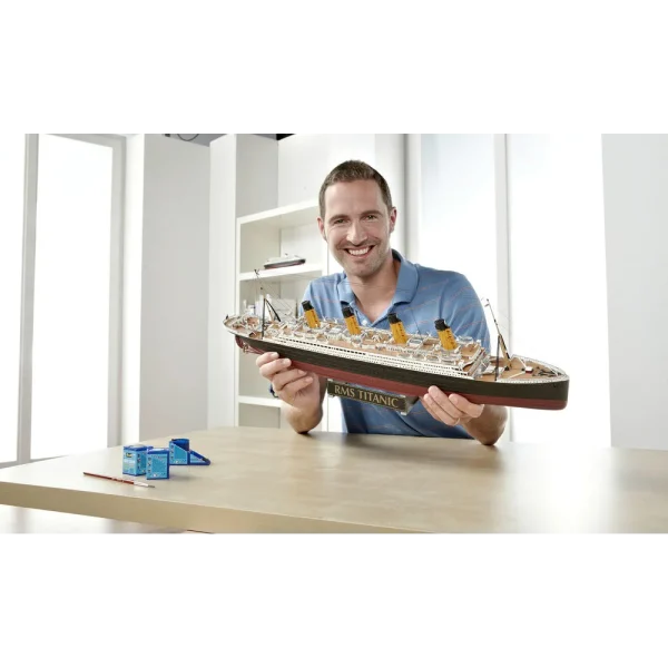 4009805715-3 Revell - Geschenkset "100 Jahre Titanic - 05715