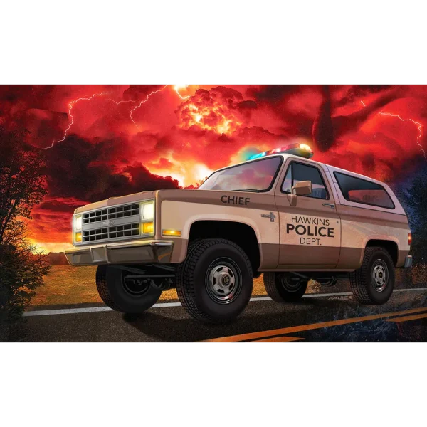 4009807724-7 Revell - Stranger Things 1985 Chevrolet K5 Blazer - 07724