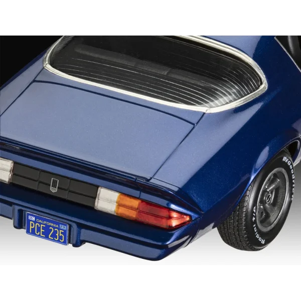 4009807728-3 Revell - Stranger Things Chevy Camaro Z/28 - 07728