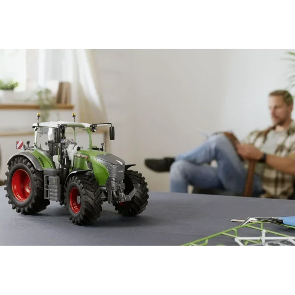4009807827-15 Revell - Fendt 728 Vario - 07827