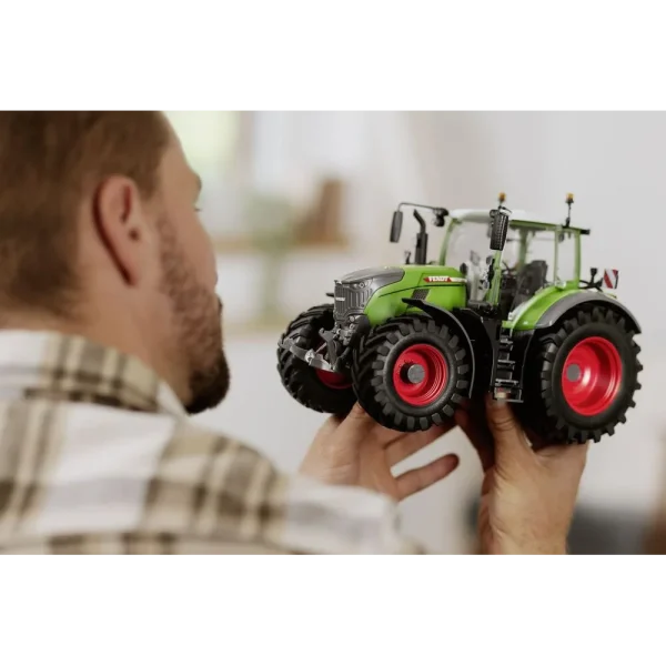 4009807827-18 Revell - Fendt 728 Vario - 07827