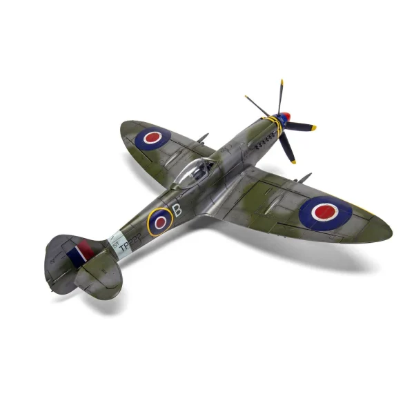 5286704611-2 Airfix - Supermarine Spitfire F Mk.XVIII - A05140