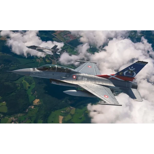 KINETIC - F-16B DENMARK - K48159